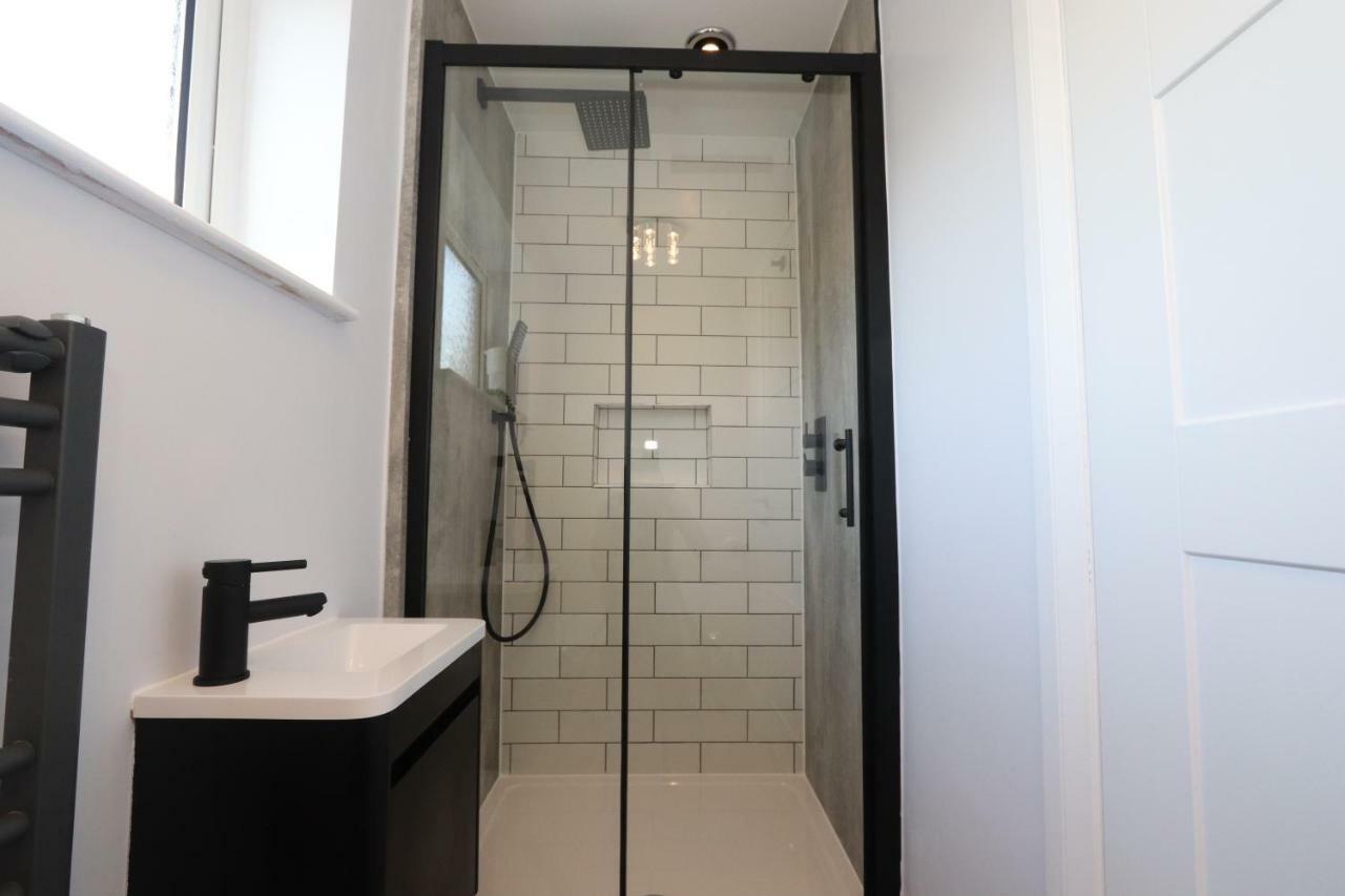 Dunfermline - Luxury 3 Bedroom 2 Bathroom Detached House With Garden Zewnętrze zdjęcie