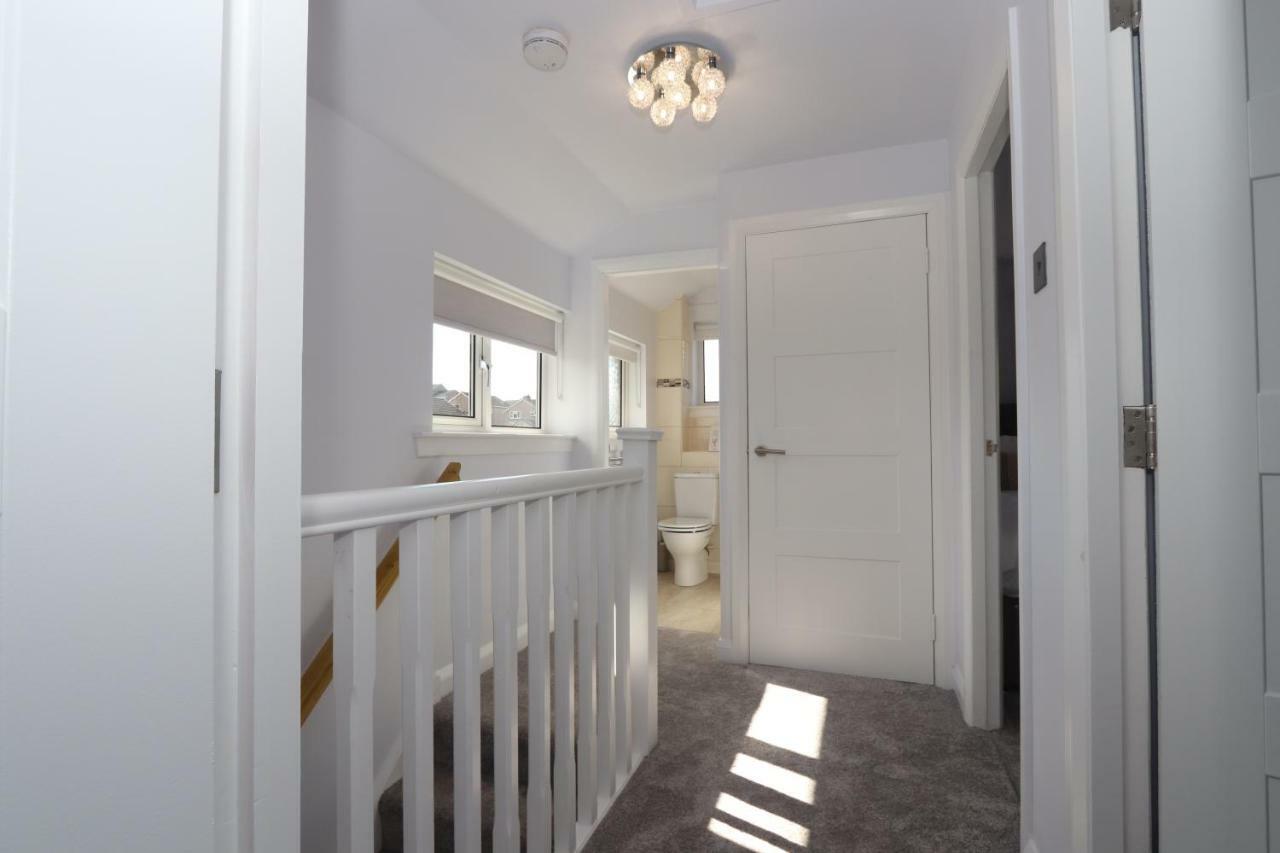 Dunfermline - Luxury 3 Bedroom 2 Bathroom Detached House With Garden Zewnętrze zdjęcie