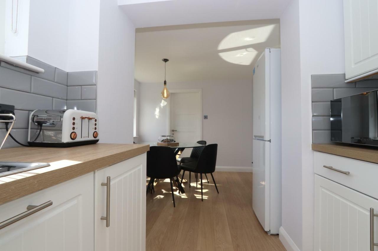 Dunfermline - Luxury 3 Bedroom 2 Bathroom Detached House With Garden Zewnętrze zdjęcie