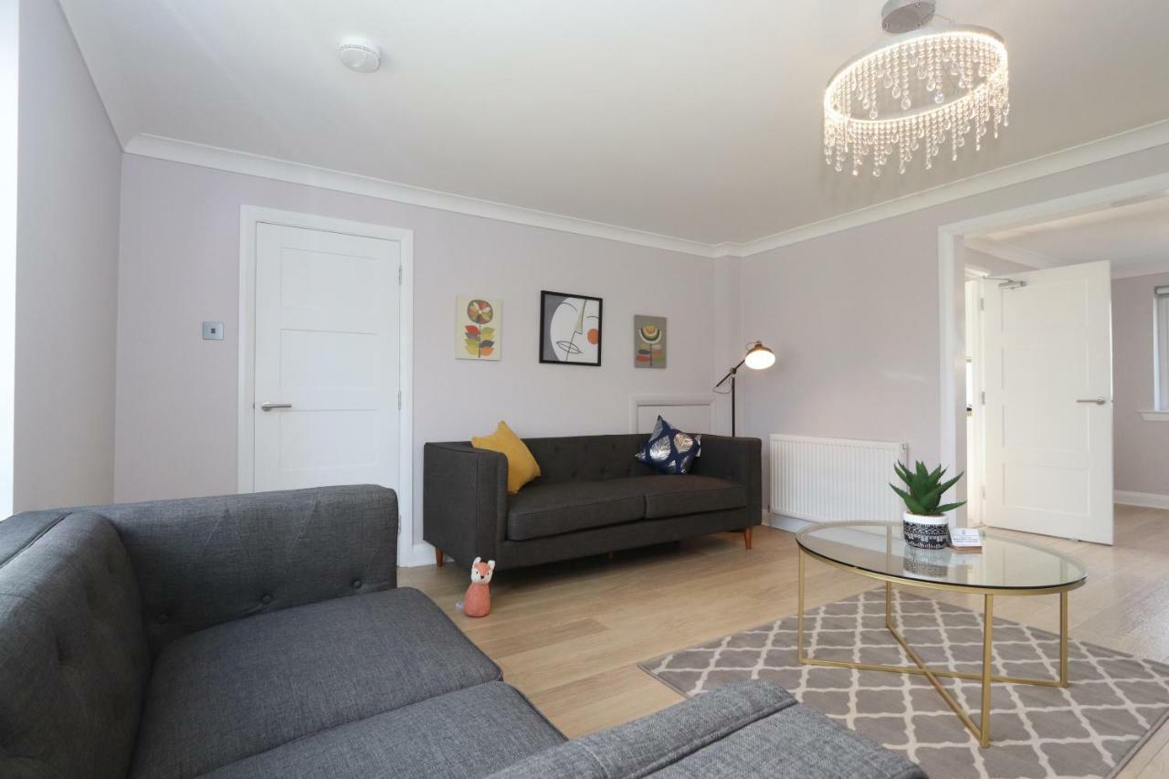 Dunfermline - Luxury 3 Bedroom 2 Bathroom Detached House With Garden Zewnętrze zdjęcie